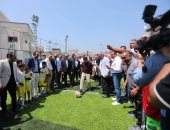 وزير الشباب يتحدى محافظ دمياط فى مباراة "ضربات جزاء" بافتتاح ملعب كفر سعد